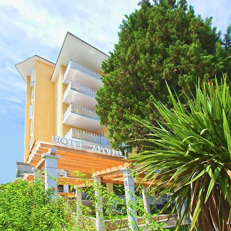 Wellness Hotel Apollo - Terme & Wellness Lifeclass Portorož Dış mekan fotoğraf