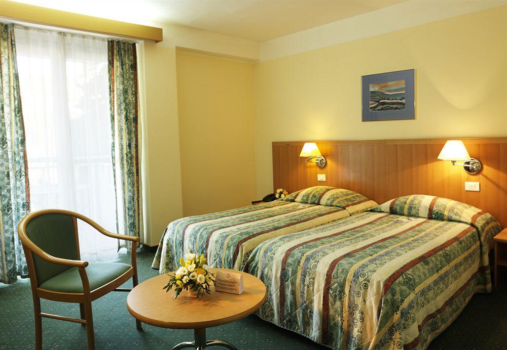 Wellness Hotel Apollo - Terme & Wellness Lifeclass Portorož Dış mekan fotoğraf