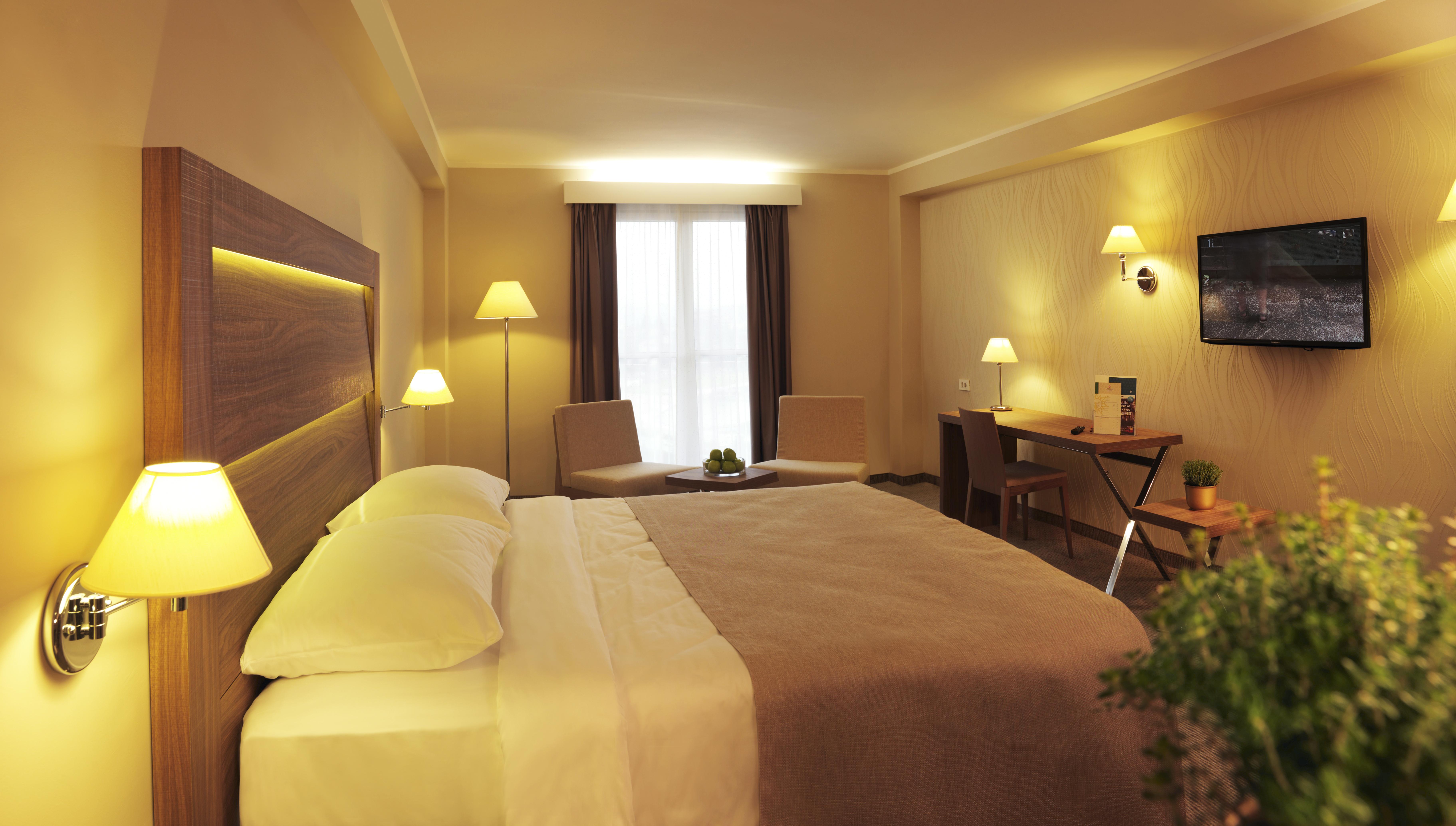 Wellness Hotel Apollo - Terme & Wellness Lifeclass Portorož Dış mekan fotoğraf