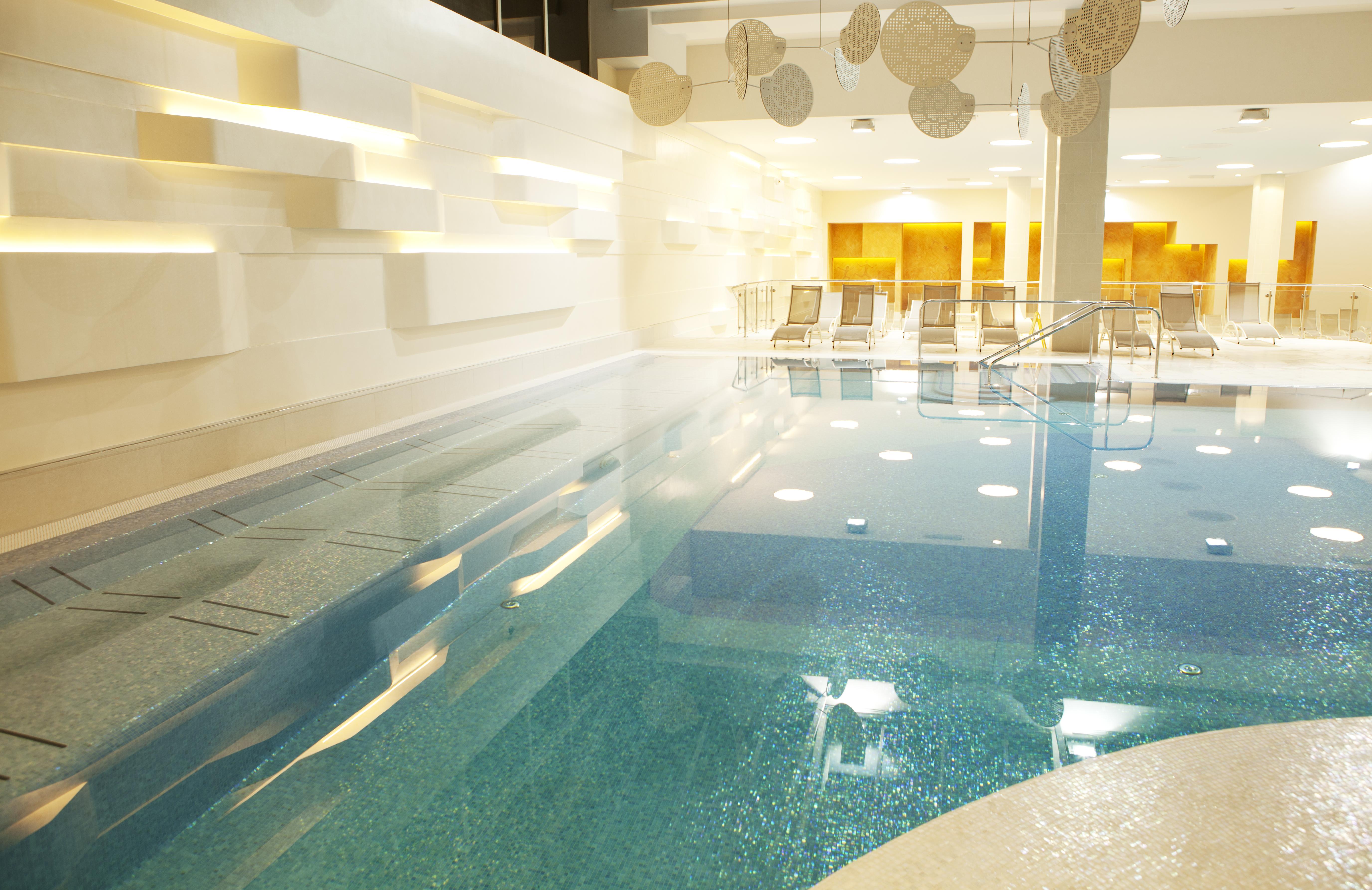 Wellness Hotel Apollo - Terme & Wellness Lifeclass Portorož Konforlar fotoğraf