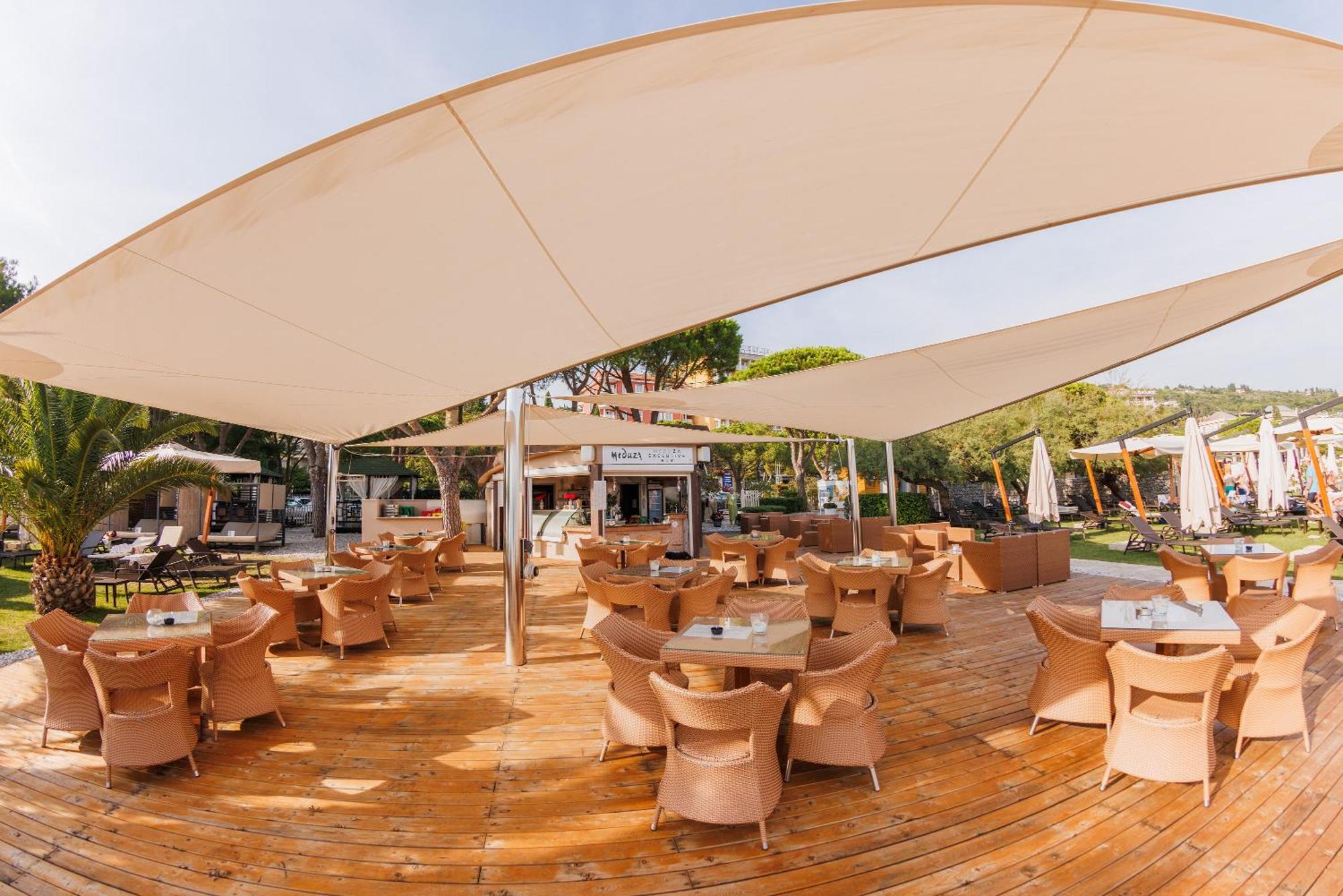 Wellness Hotel Apollo - Terme & Wellness Lifeclass Portorož Dış mekan fotoğraf
