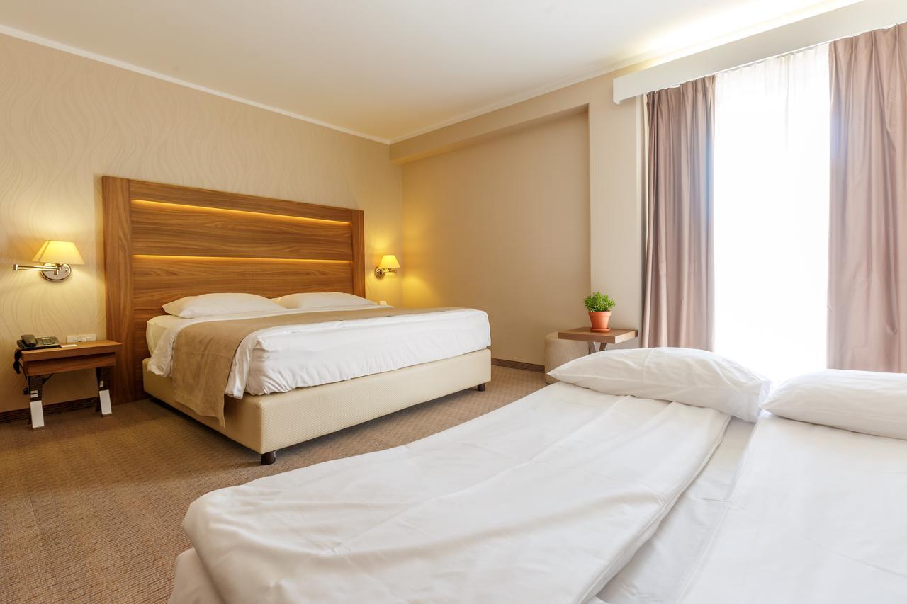 Wellness Hotel Apollo - Terme & Wellness Lifeclass Portorož Dış mekan fotoğraf