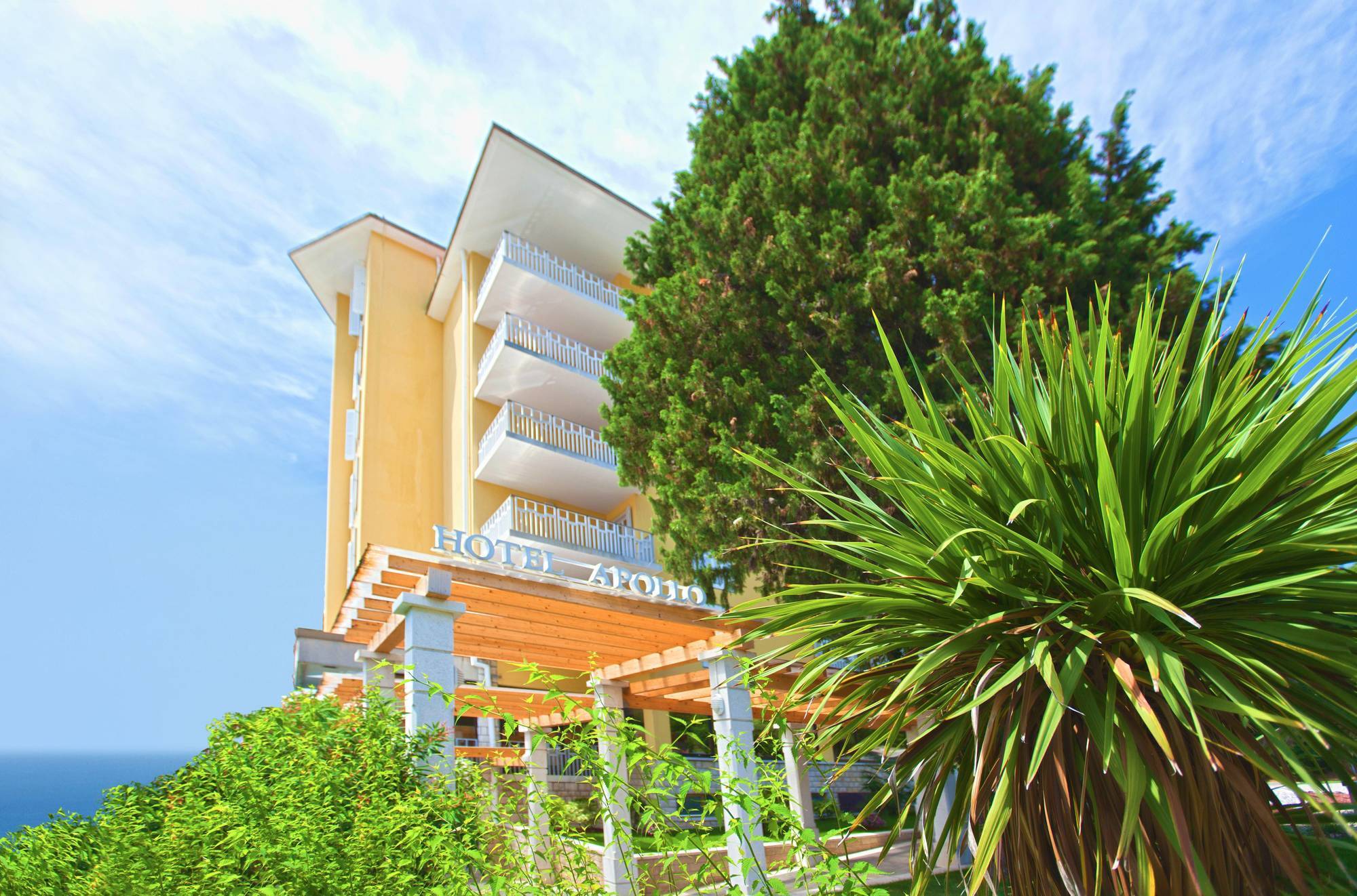 Wellness Hotel Apollo - Terme & Wellness Lifeclass Portorož Dış mekan fotoğraf